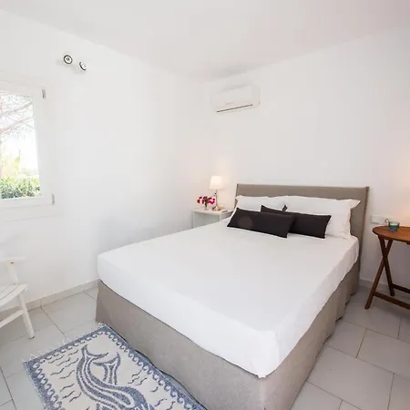 Beachfront - Traditional Greek Villa